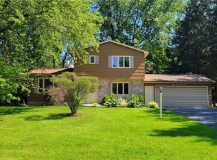 644 Chatelaine Dr, Webster, NY 14580