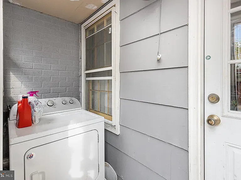9728 Bragg Ln — Photo 21