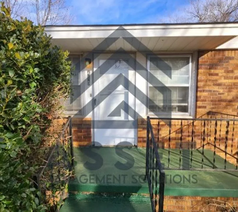 413 E Northrup Dr