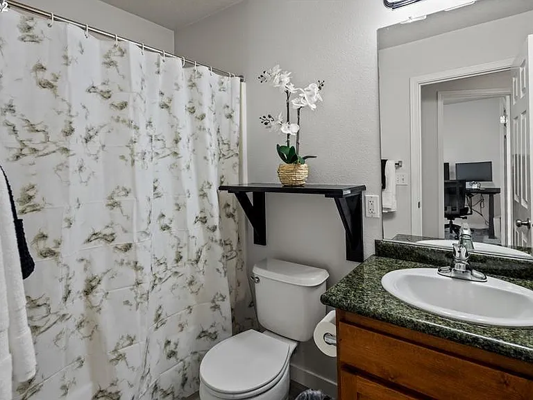 2223 SE 89th Ave — Photo 21