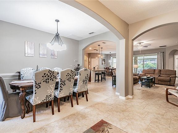 3rd image of 304 Maple Sugar Dr