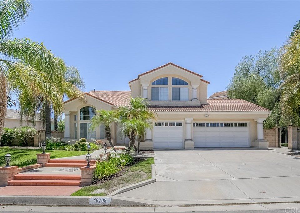 2nd image of 19708 Sunset Vista Rd
