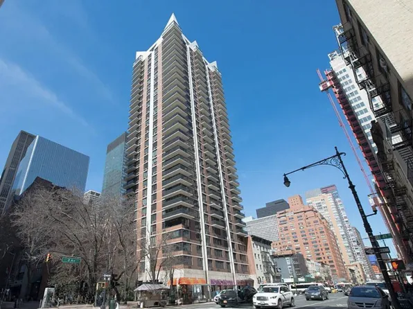 255 East 49th Street image 13 of 16