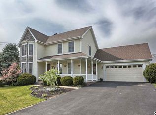 4008 Dartmoor Dr, Mechanicsburg, PA 17050