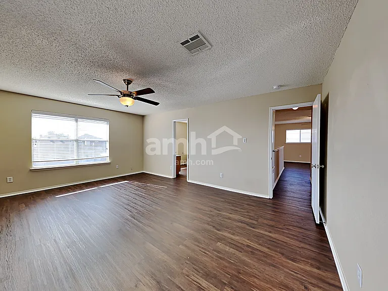 1706 Santa Fe Trl — Photo 12