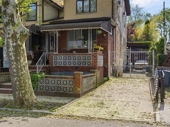 2nd image of 2024 E 1st St
