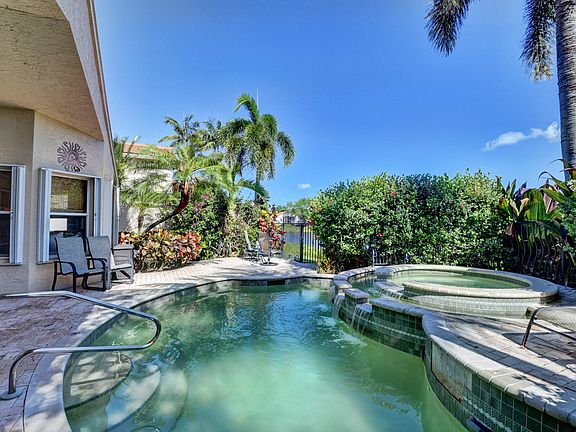 5th image of 6889 Molakai Cir
