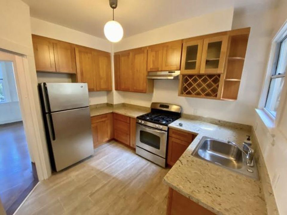 1st image of 189 Dolores St