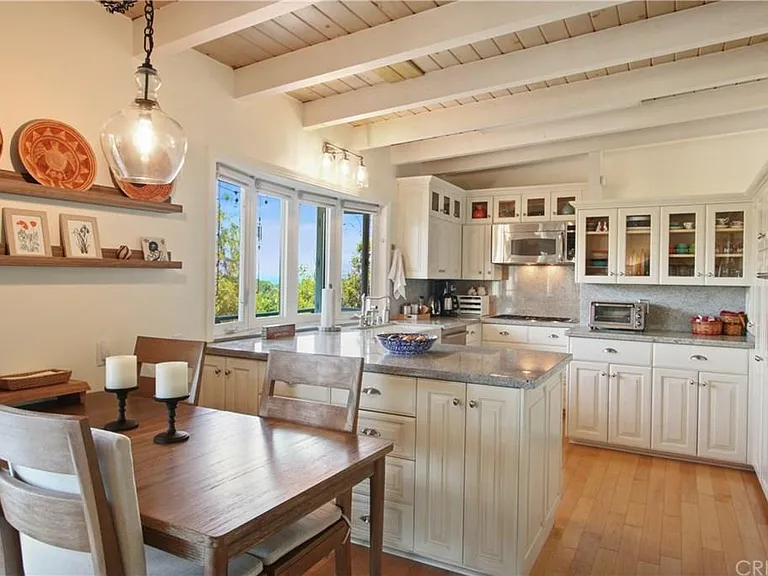5205 Calatrana Dr — Photo 6