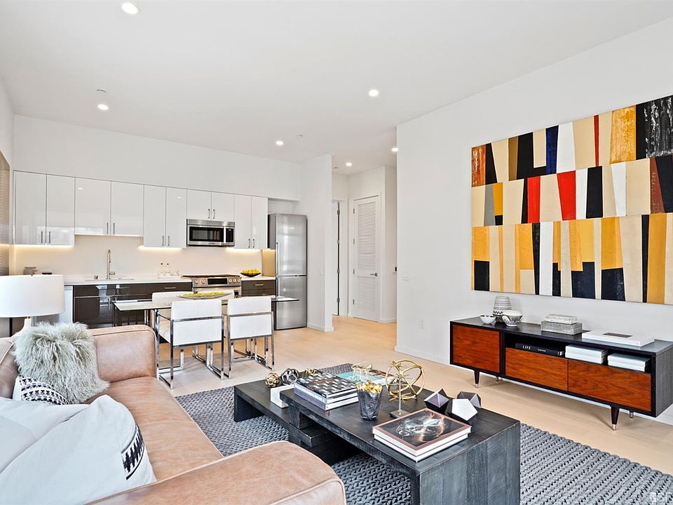 1st image of 1001 17th St Unit 403