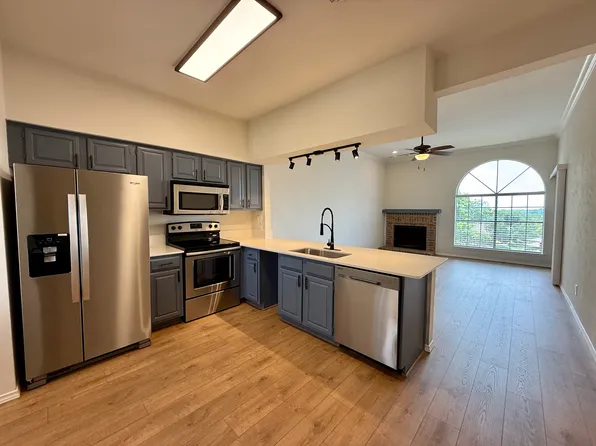 217 Henry M Chandler Dr, Rockwall, TX 75032