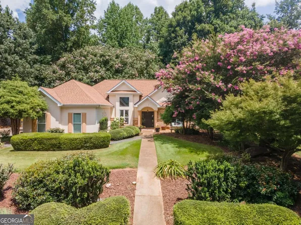 5404 Three Lakes Ct, Flowery Branch, GA 30542