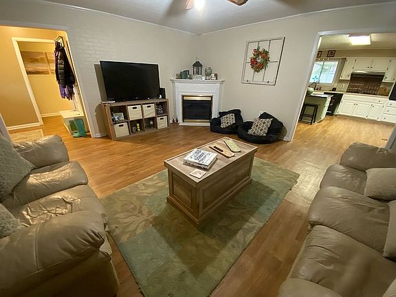 5th image of 3016 Diane Dr