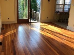 44 Bradford St APT 2, Bristol, RI 02809
