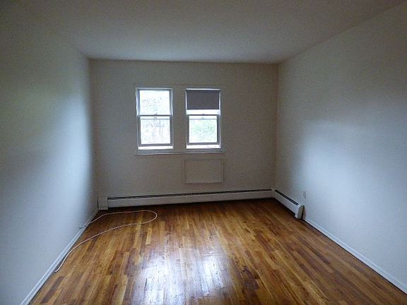 3rd image of 3179 43rd St #2