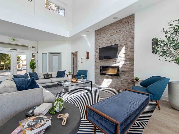 3rd image of 390 Paseo Camarillo #7-302