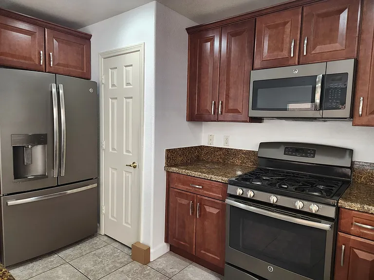 10256 Franford Ct — Photo 14