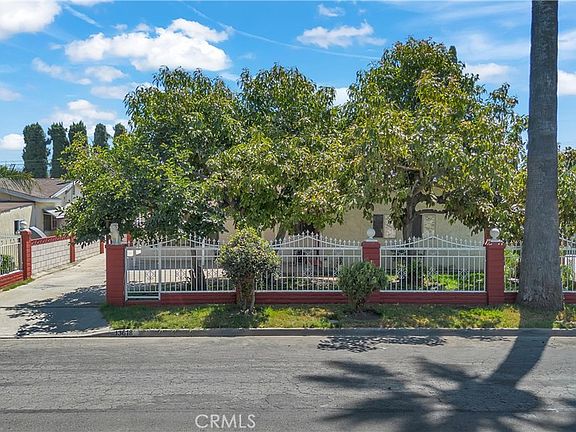 2nd image of 13618 Las Vecinas Dr