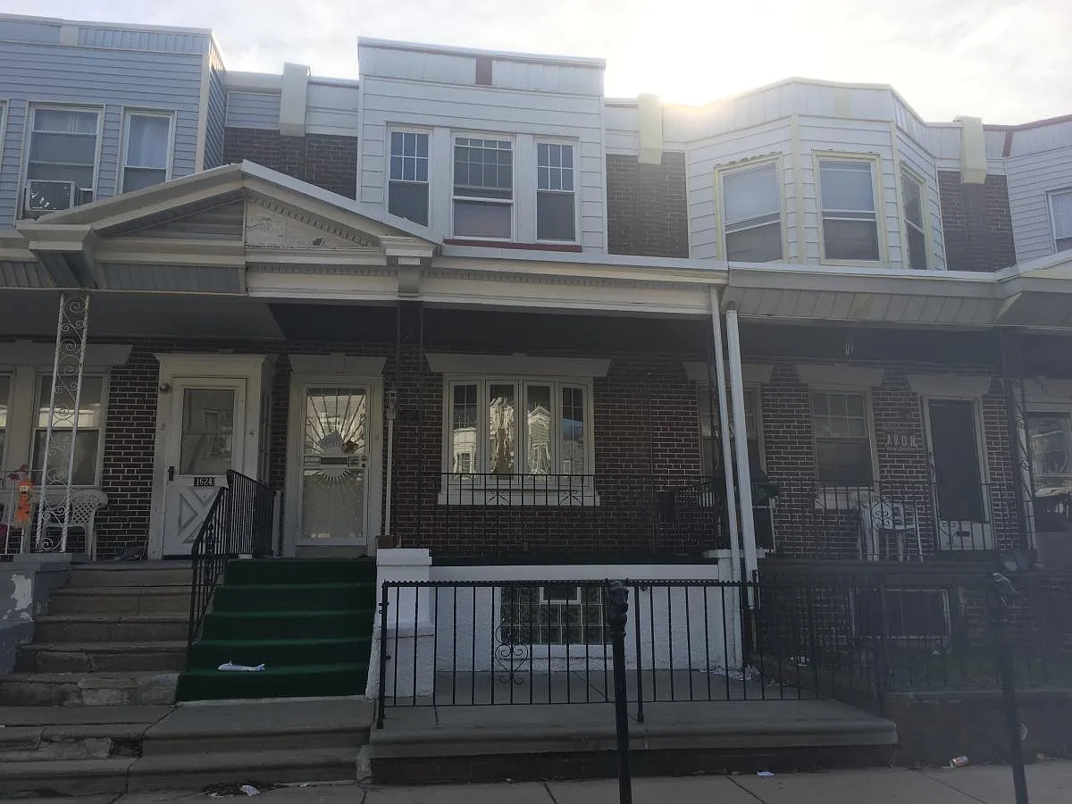 1626 W Mentor St photo 1