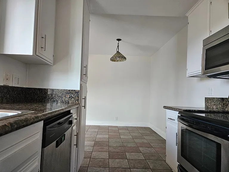 1231 Pennsylvania Ave #6 — Photo 5