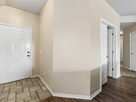5th image of 17409 Gold Dr