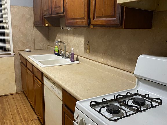 4th image of 25184 Lehner St