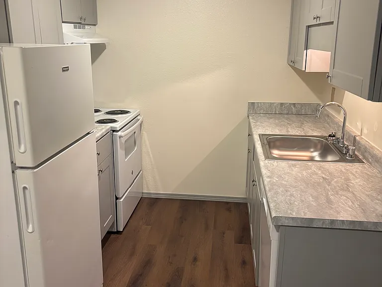 6205 Lakewood Dr W #116 — Photo 1