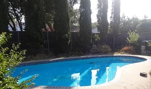 3rd image of 3701 Yaupon Dr
