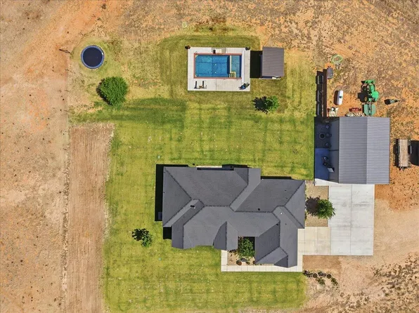 11210 N Fm 400, Idalou, TX 79329