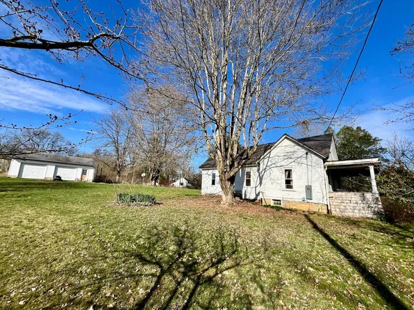 140 Water St, West Milford, WV 26451