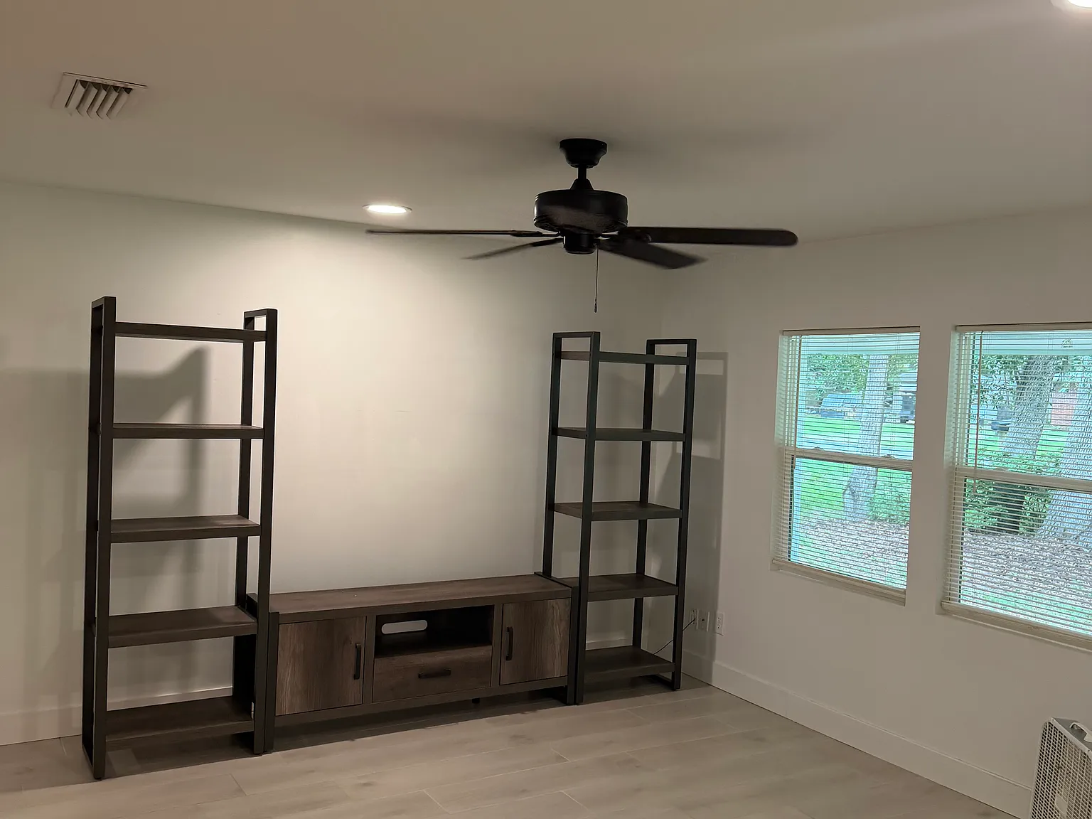 2 bed, 1150 sqft, $1,900 — Photo 4