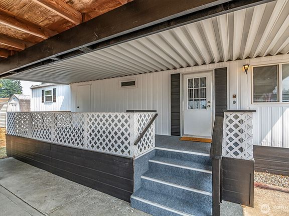3rd image of 125 195th Street E #15
