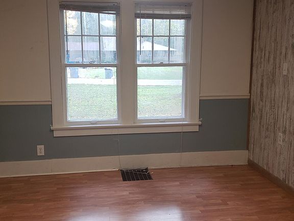 3rd image of 326 Dunham Dr
