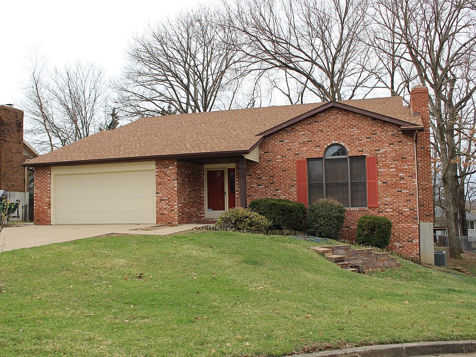 1st image of 4876 Woodhaven Dr