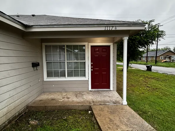 1117 S 9th St #B, Temple, TX 76504