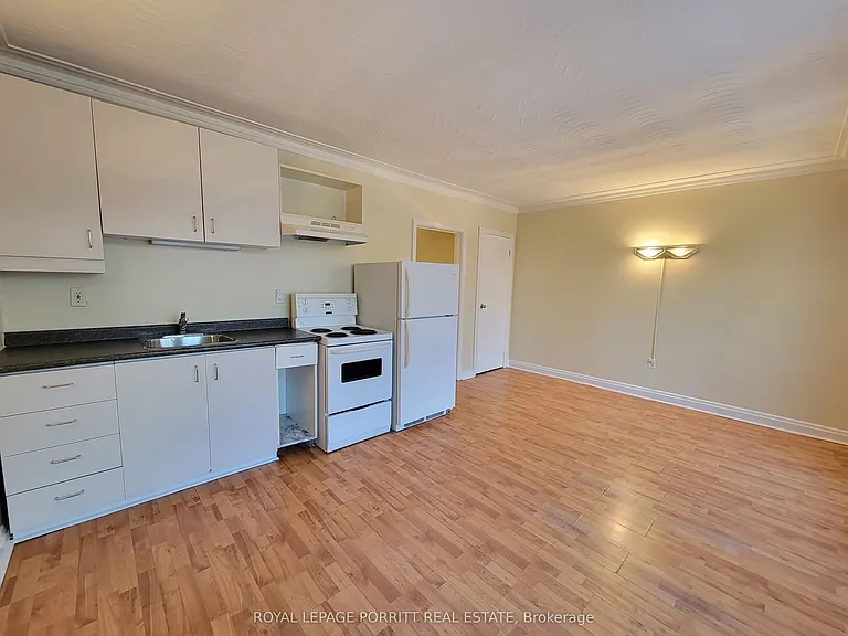 3295 Lake Shore Blvd W #A — Photo 3