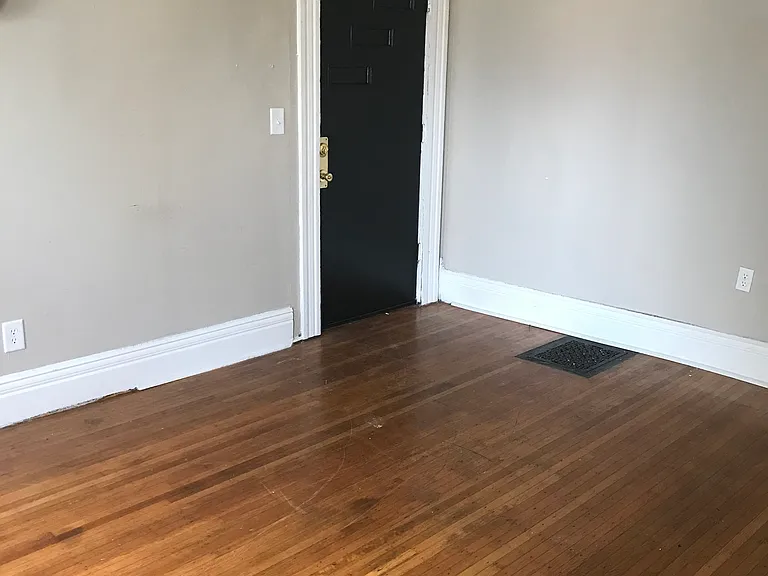 4313 Lake Ave #2 — Photo 2