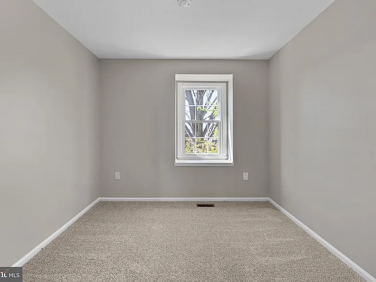 135 Bralan Ln — Photo 12