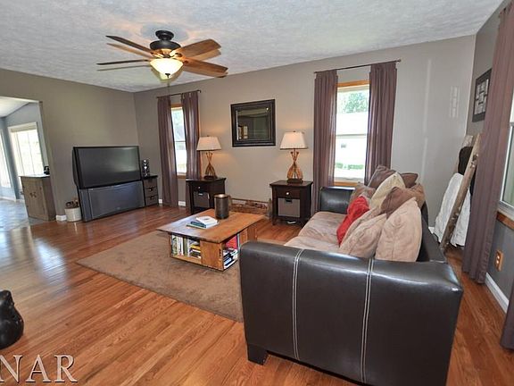 5th image of 24484 Manor Dr