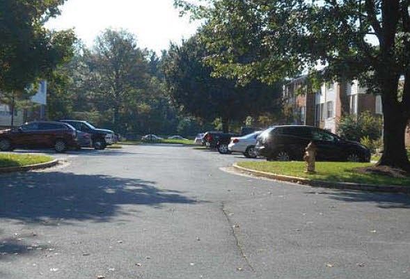 2nd image of 1655 Colonial Way