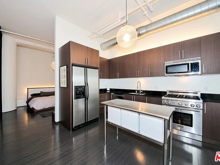 1645 N Vine St #603 — Photo 29