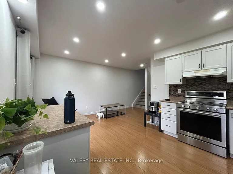 21 Sorrento St #1 — Photo 11