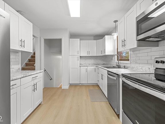 3rd image of 5072 E County Road 550 N
