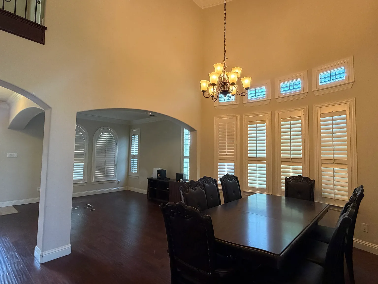 6 bed, 4677 sqft, $4,700 — Photo 4