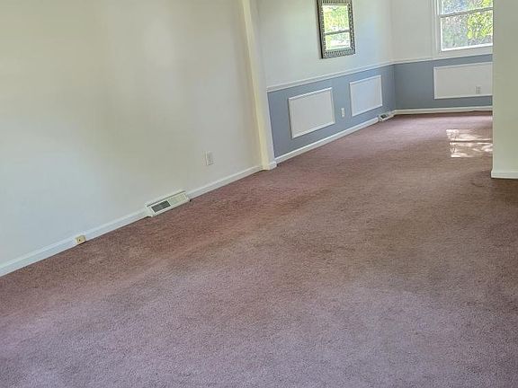 3rd image of 210 Marine Dr