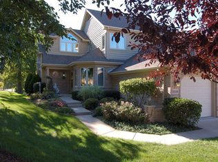 5544 Durand Dr, Downers Grove, IL 60515