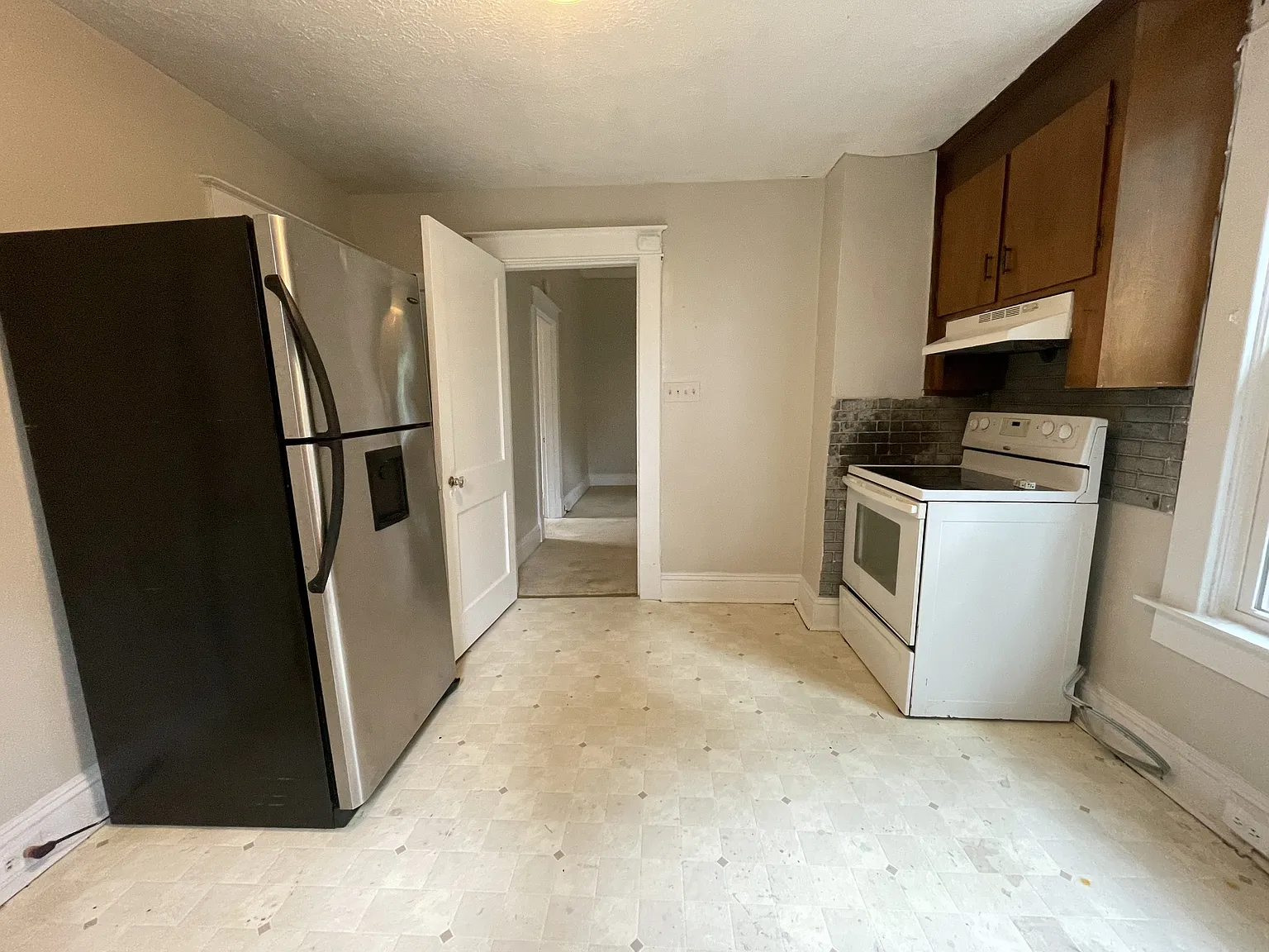 3723 South Amherst Highway - A — Photo 1