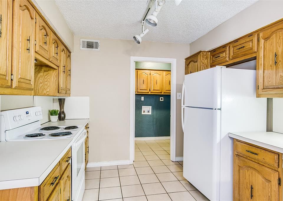 1st image of 14353 Haymeadow Cir