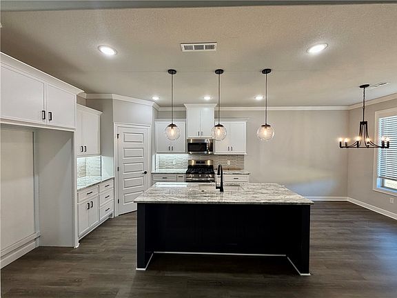 2nd image of 1816 Ferguson St