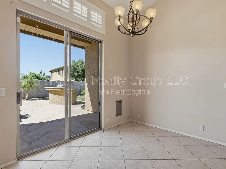 7017 W Greenbriar Dr — Photo 9